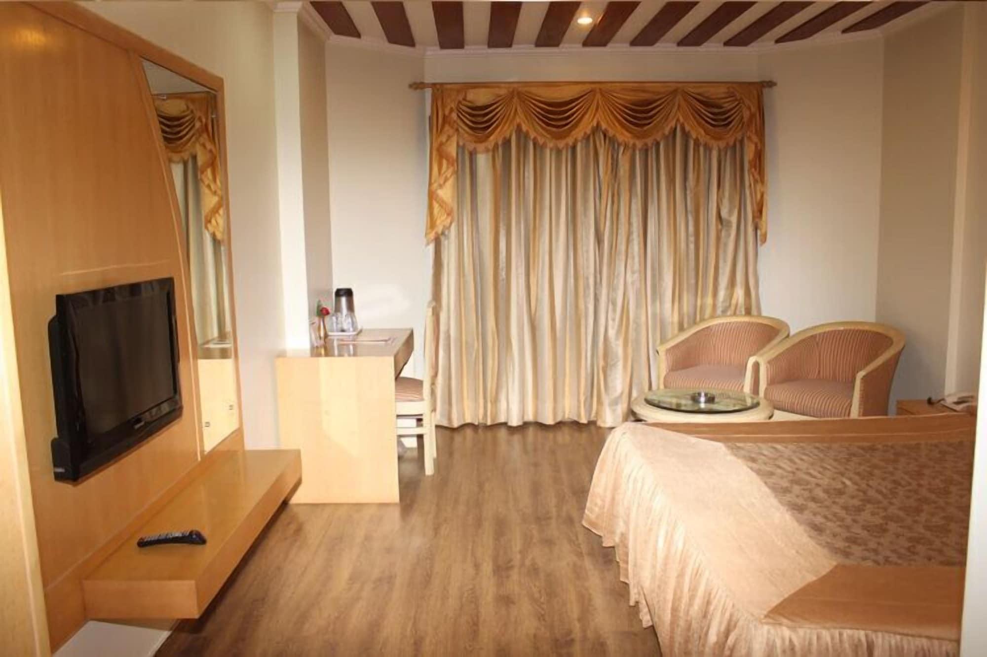 Hotel Vaibhav Варанасі Екстер'єр фото